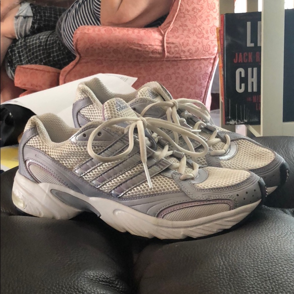 Adidas Sneakers
